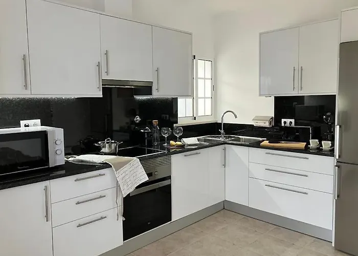 Lana - Heated Pool - Sea View - Two Independent Floors Villa Distretto di Faro